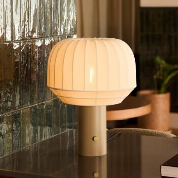 Northern stolová lampa Tradition, textil, biela, E27