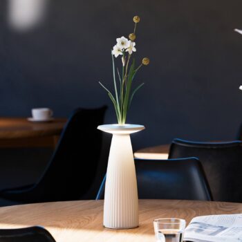 Nuflair LED dobíjacia stolová lampa, béžová, IP54, stmievateľná, 24 cm