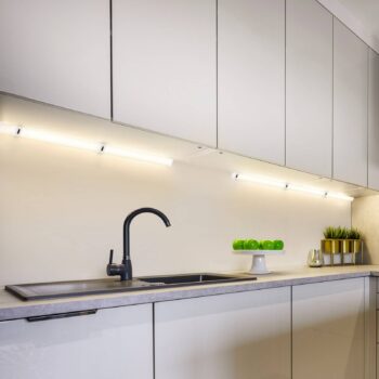 OSRAM LED podsvietenie Linear Angle, biele, senzor, 35 cm