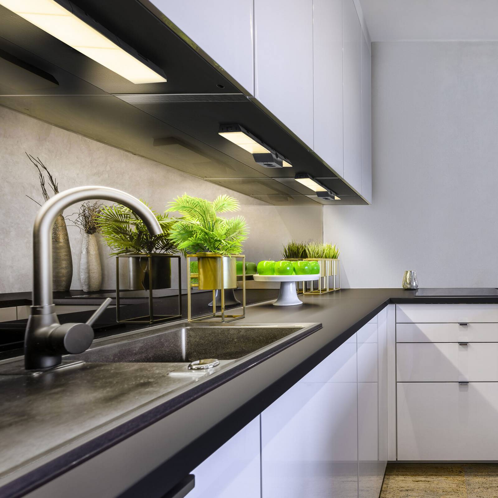 OSRAM LED podsvietenie Socket čierne 3 000 K stmievateľné zásuvky OSRAM LED podsvietenie Socket čierne 3 000 K stmievateľné zásuvky