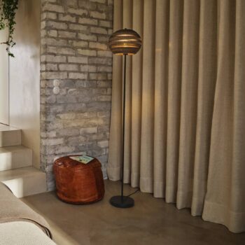 Stojacia lampa OSRAM BALL, hnedá, výška 160 cm, vlnitá lepenka, E27