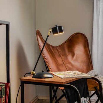 Stolová lampa Arena v modro-zlatej farbe