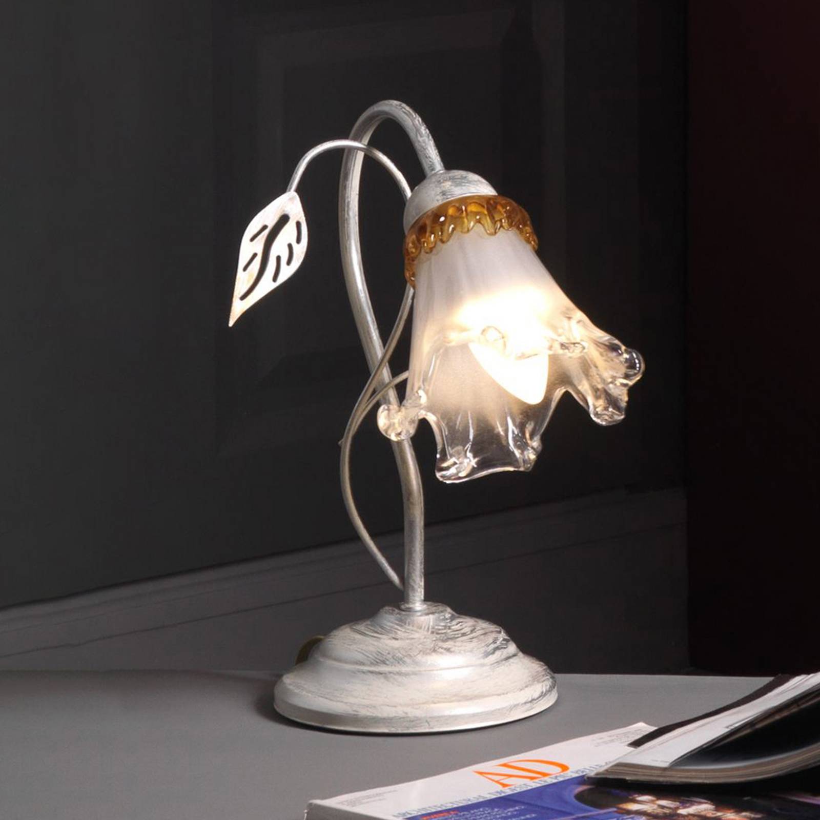 Stolová lampa Lancia, farba slonovej kosti, 1 svetlo, železo, sklo Stolová lampa Lancia, farba slonovej kosti, 1 svetlo, železo, sklo