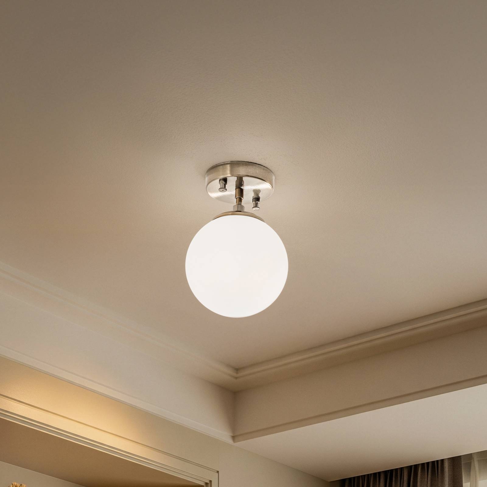 Stropné svietidlo Atmaca 10220, zlatá antik, opálové sklo Ø 15 cm Stropné svietidlo Atmaca 10220, zlatá antik, opálové sklo Ø 15 cm