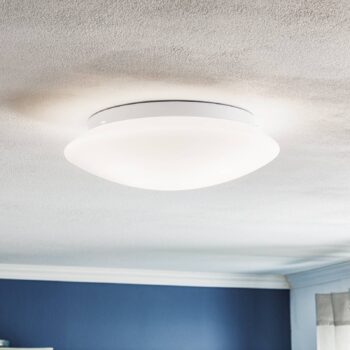 Stropné svietidlo Gjovik s opálovým bielym sklom, Ø 40 cm