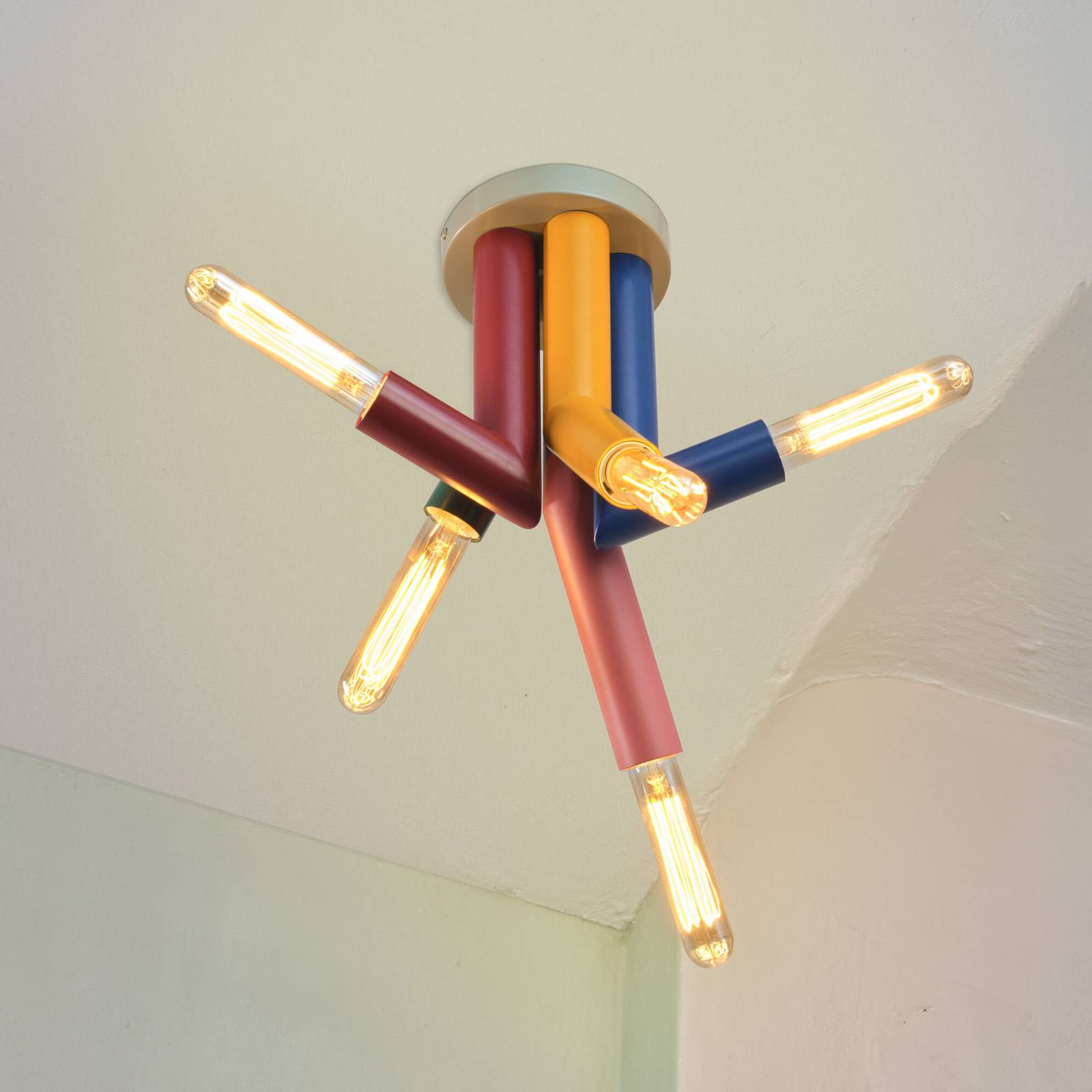 Stropné svietidlo OSRAM Decor Straw, 5-pl., oceľ, farebné, E27 Stropné svietidlo OSRAM Decor Straw, 5-pl., oceľ, farebné, E27