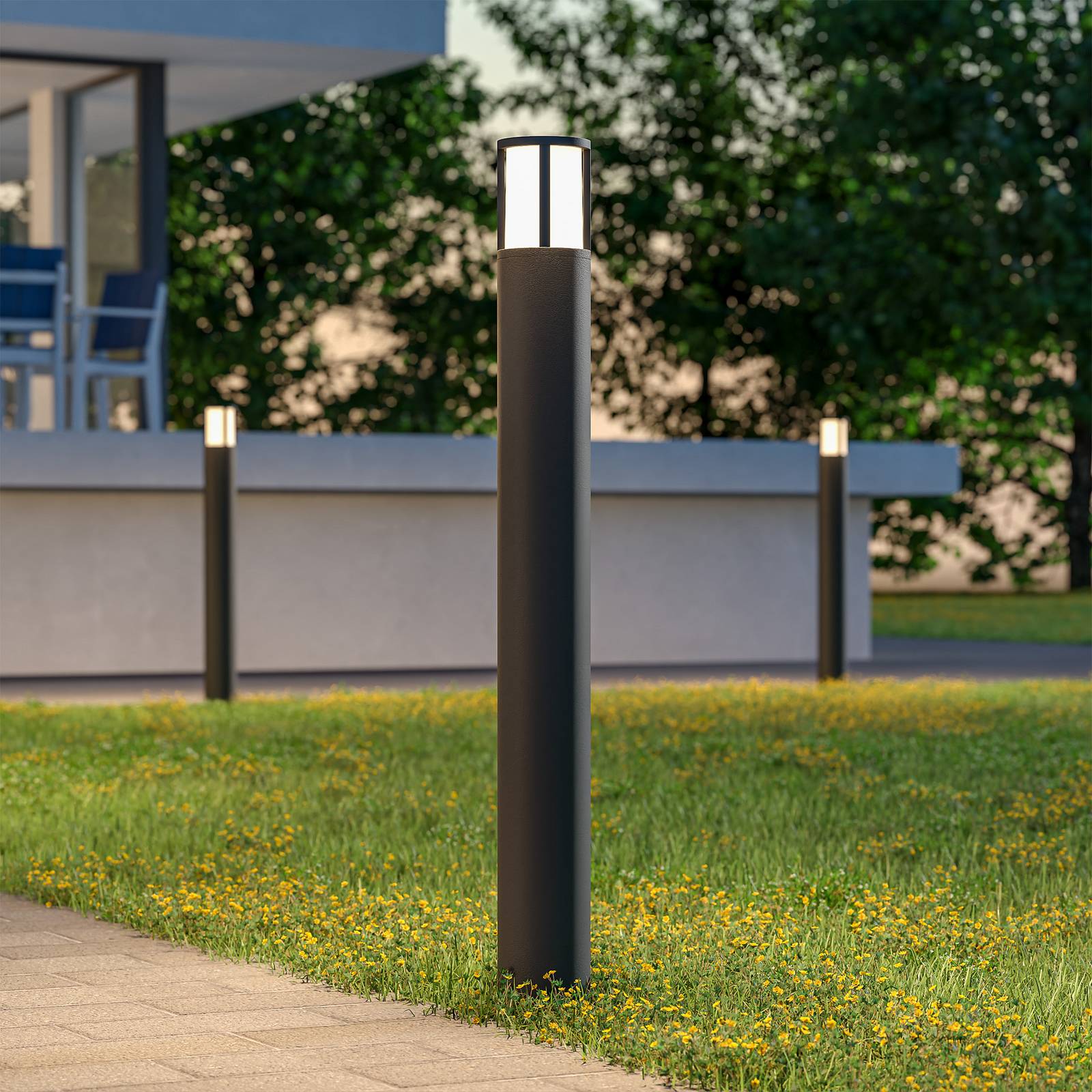 Svetlo na cestu Facado II, výška 100 cm, okrúhle, tmavo sivé/opálové Svetlo na cestu Facado II, výška 100 cm, okrúhle, tmavo sivé/opálové