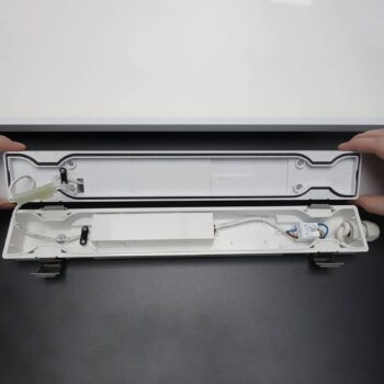 Vaňové LED svietidlo Aquafix IP65, 90 cm dlhé