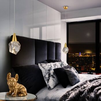 Závesné svietidlo Aquaria LED, číre sklo, zlatá farba, polyedrické