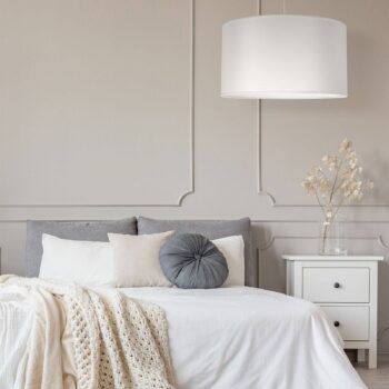 Závesné svietidlo Dorset z textilu, biele