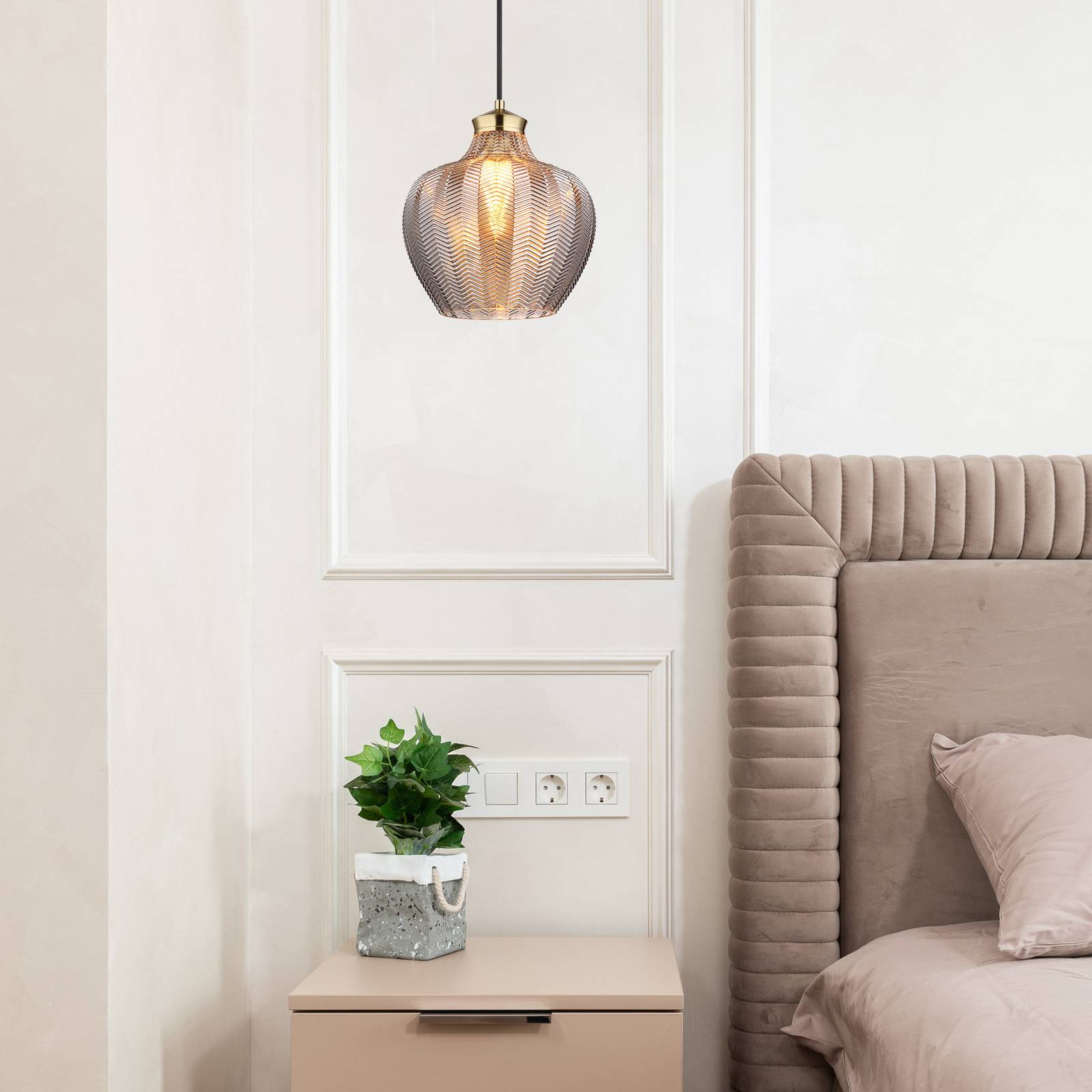 Závesné svietidlo Jessica, Ø 25 cm, dymovo sivá, sklo Závesné svietidlo Jessica, Ø 25 cm, dymovo sivá, sklo