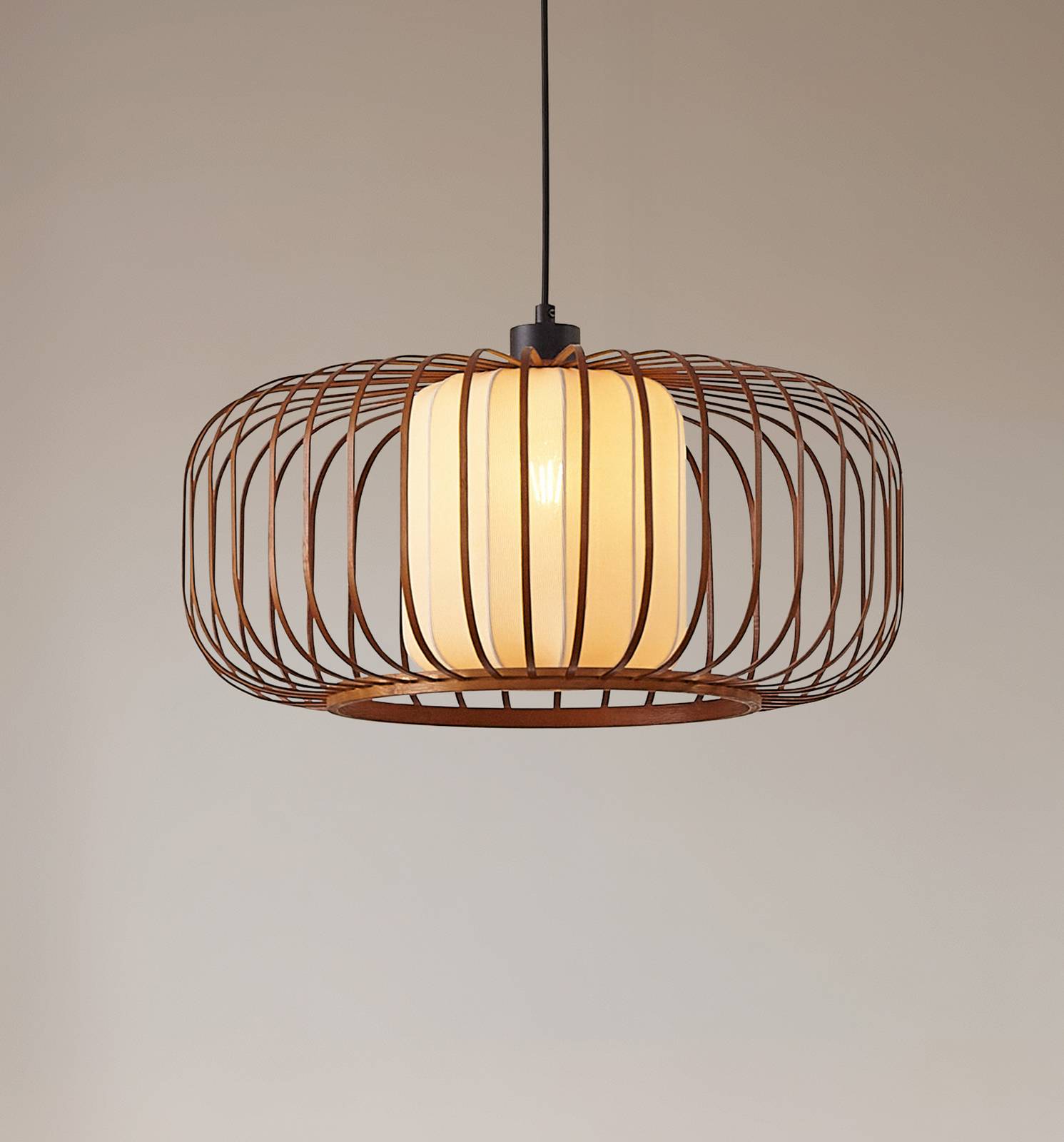 Závesné svietidlo Lindby Davella, Ø 50 cm, bambus, textil Závesné svietidlo Lindby Davella, Ø 50 cm, bambus, textil