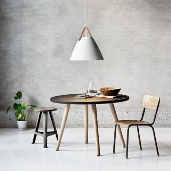 Závesné svietidlo Strap s kovovým tienidlom Ø 48 cm, biele