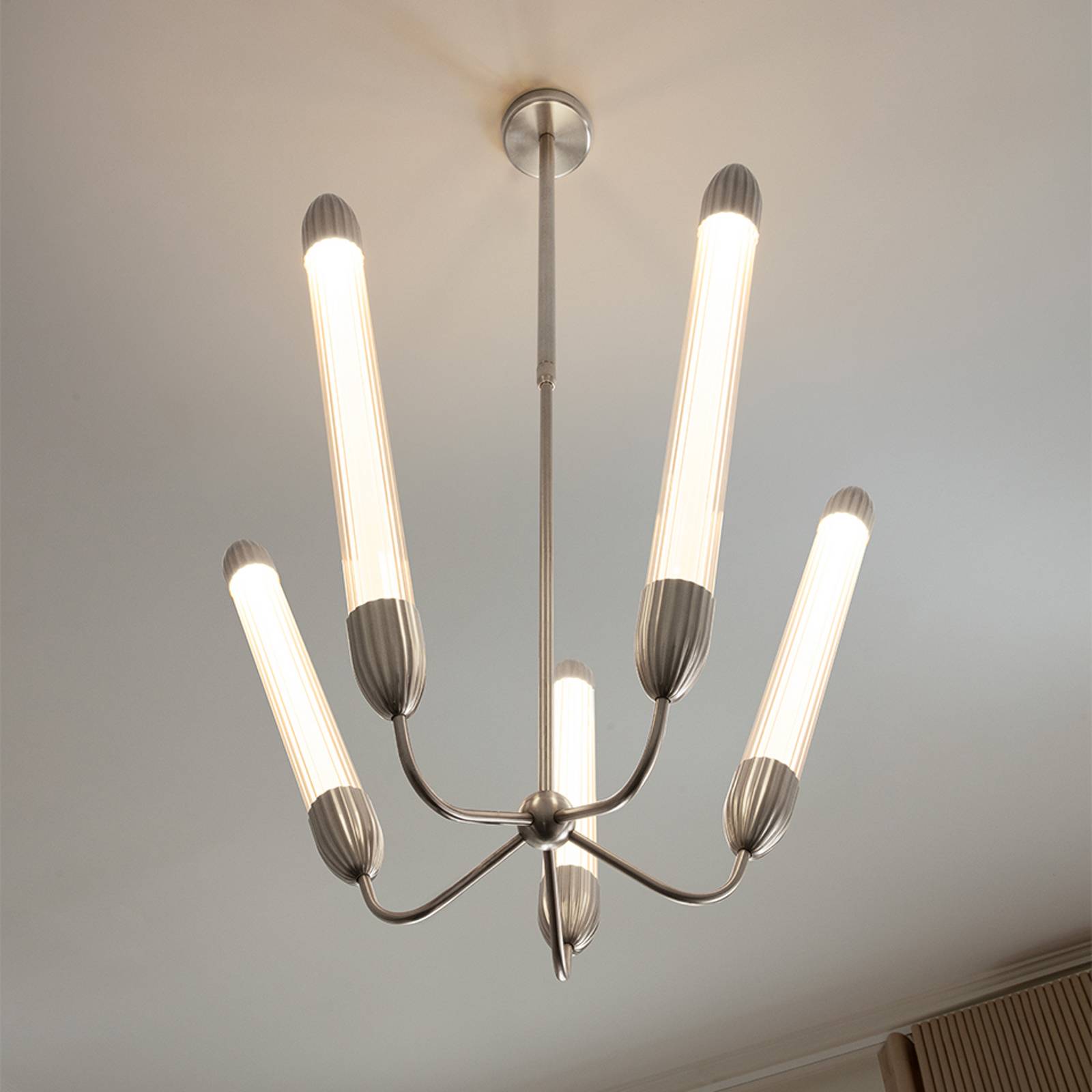 Závesné svietidlo UMAGE Lemon Squeeze long, oceľ, Ø 85,6 cm Závesné svietidlo UMAGE Lemon Squeeze long, oceľ, Ø 85,6 cm