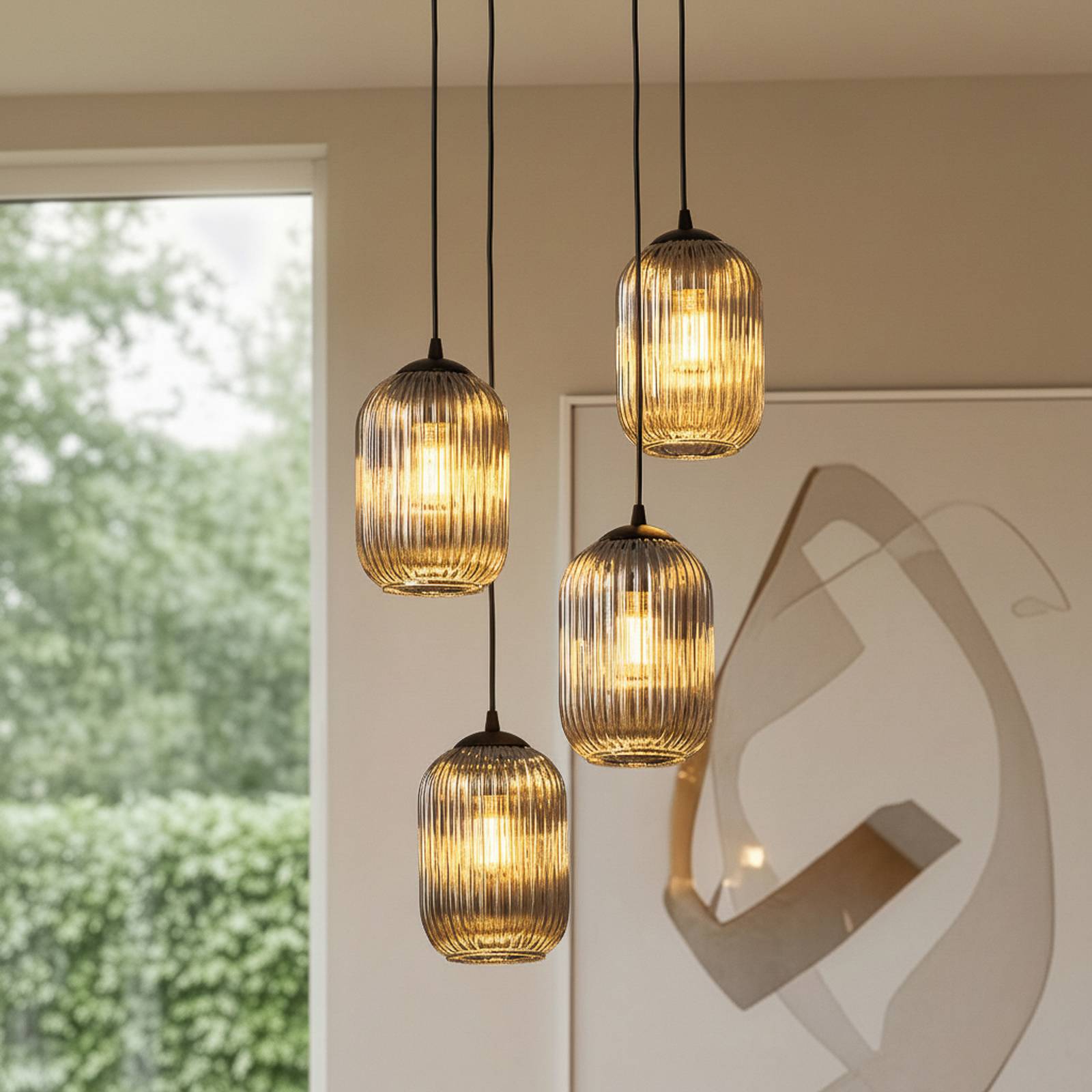 Závesné svietidlo Verdi, Ø 30 cm, čierna/dymovo sivá, sklo, 4 svetlá. Závesné svietidlo Verdi, Ø 30 cm, čierna/dymovo sivá, sklo, 4 svetlá.