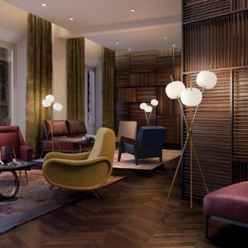 kdln LED stojaca lampa Kushi, mosadzová farba, výška 140 cm